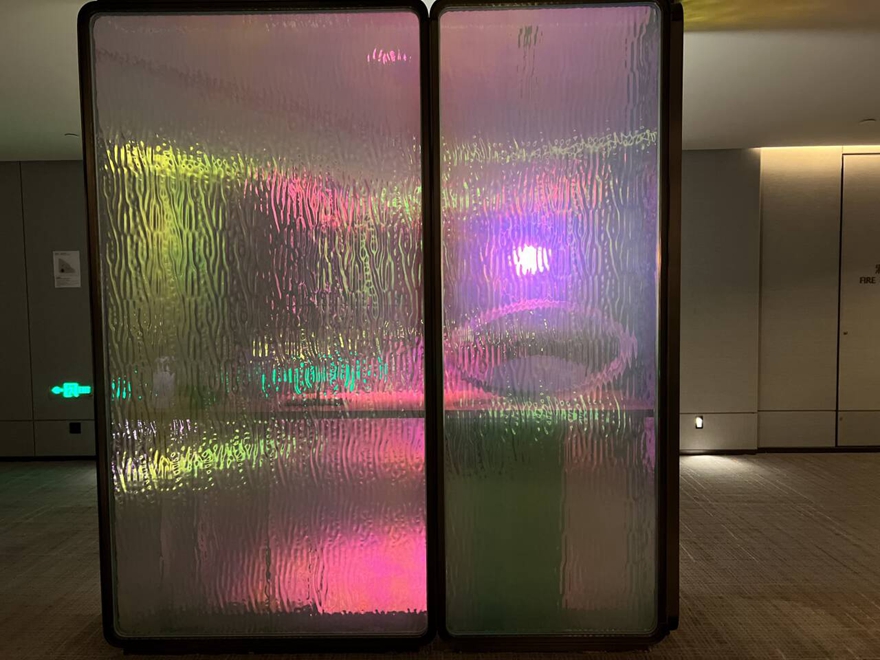 Glass wall partitions