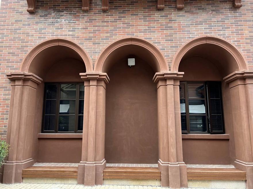 نوافذ زجاجية للمنزل