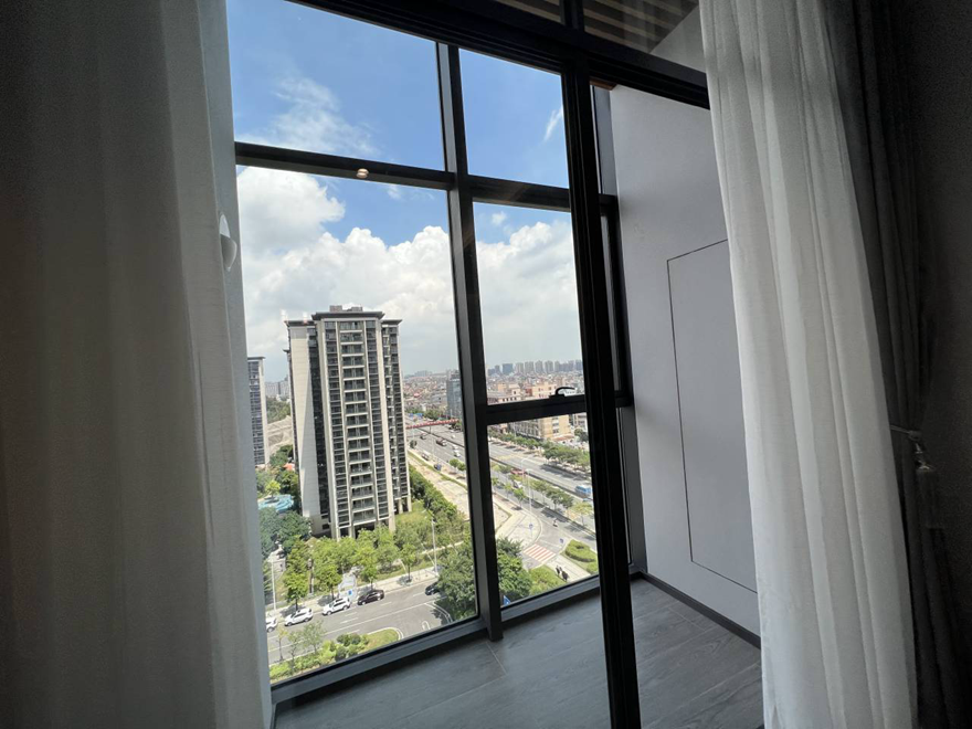 لوحة زجاج النافذة