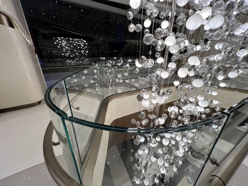 curved laminated glass fence