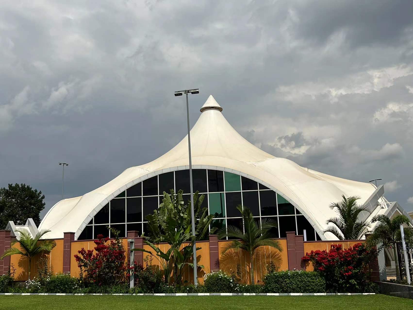 ROMANTIC GARDEN RWANDA