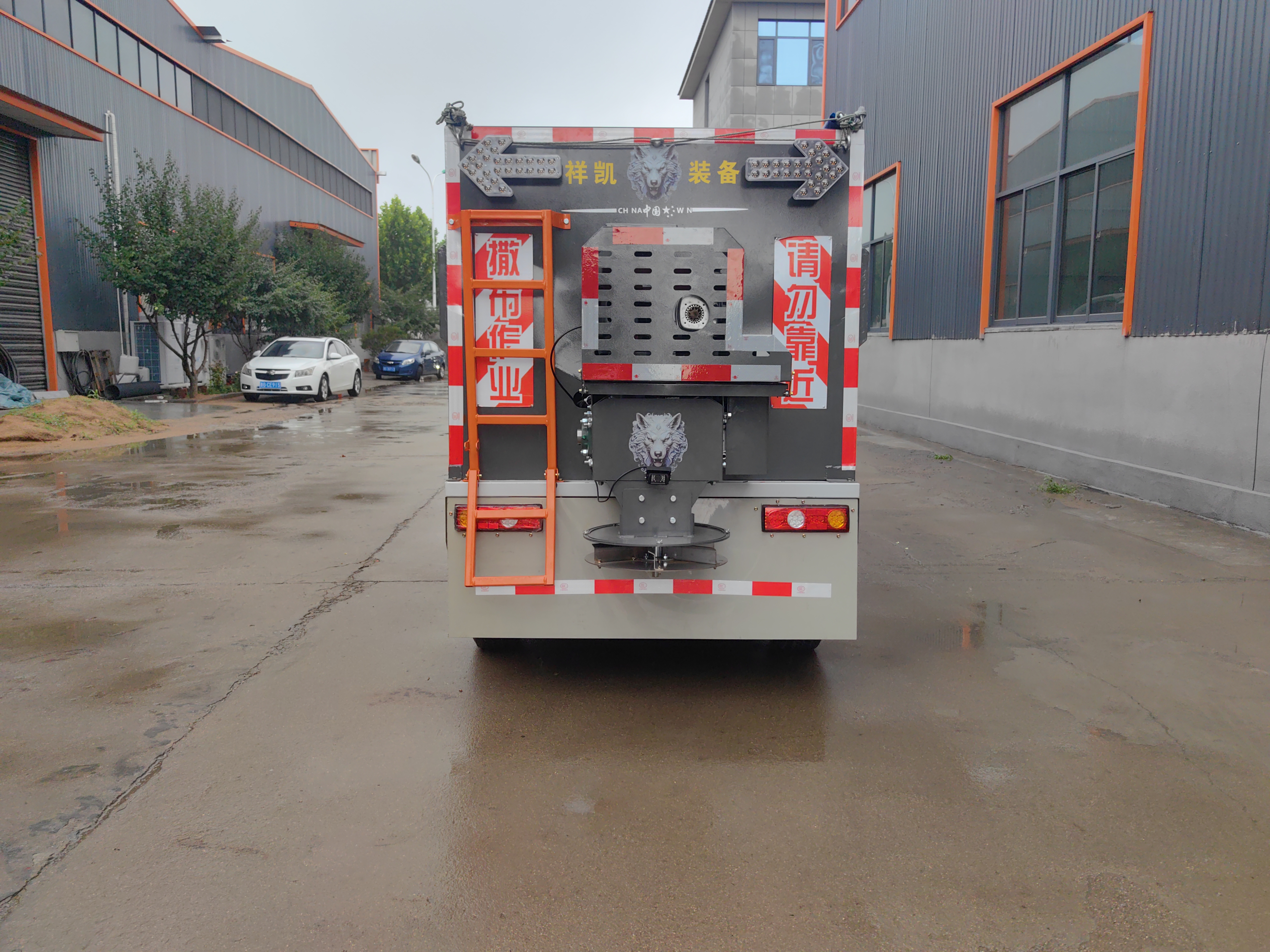 powered driveway sweeper