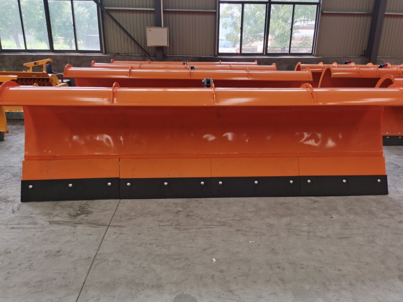 Еңкейтетін пышақ қарды итергіш