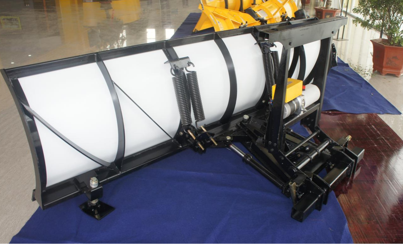 Snow pusher for light trucks