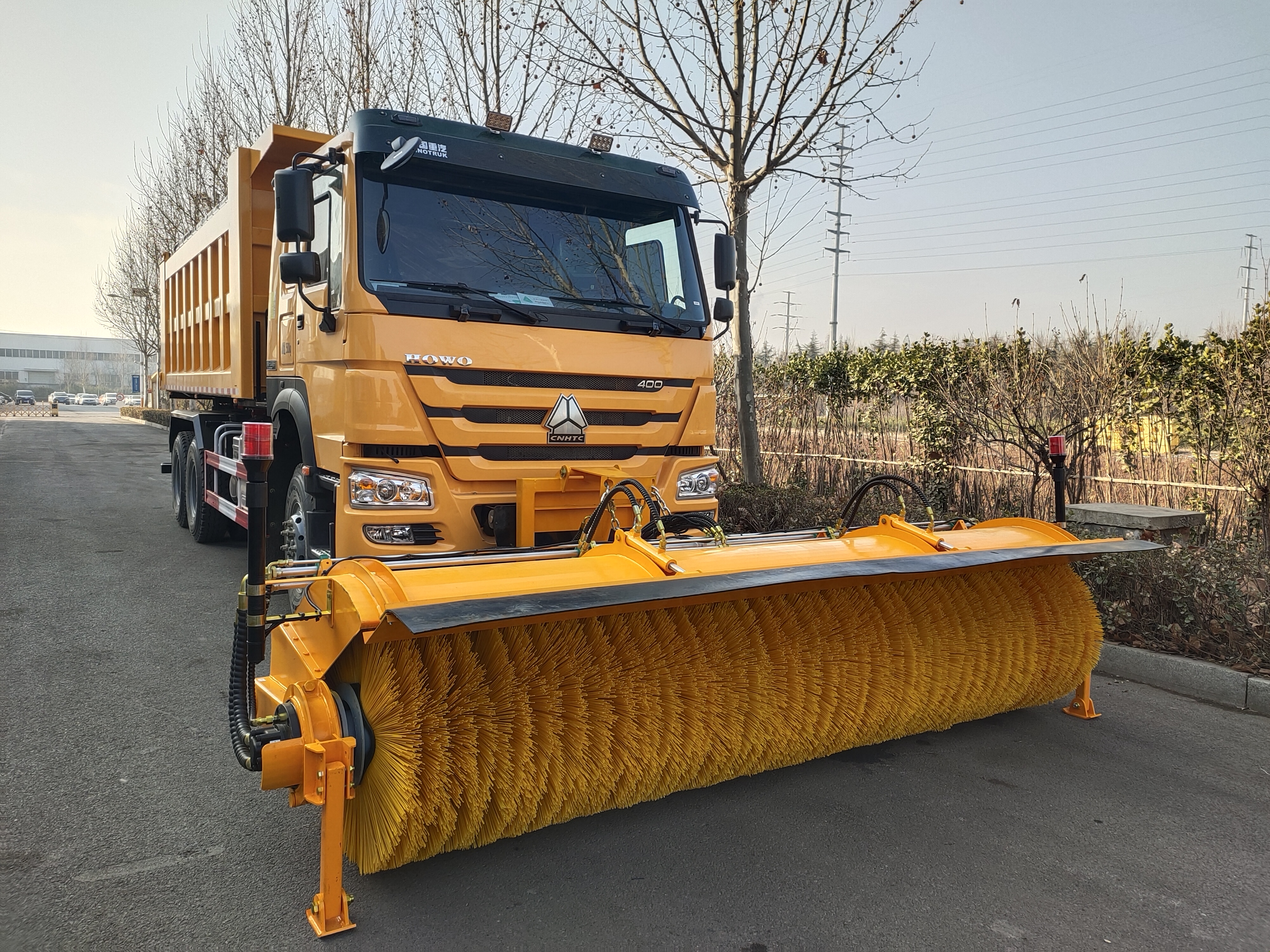 Heavy snow plows