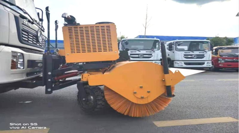 Egen motoriseret sneplov