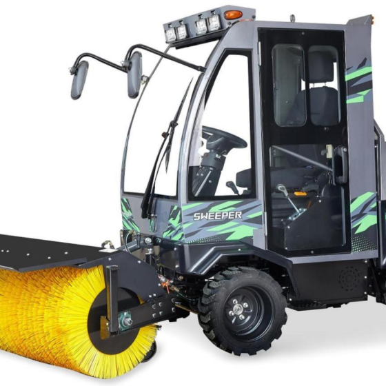 Pieni monikäyttöinen lumiaura