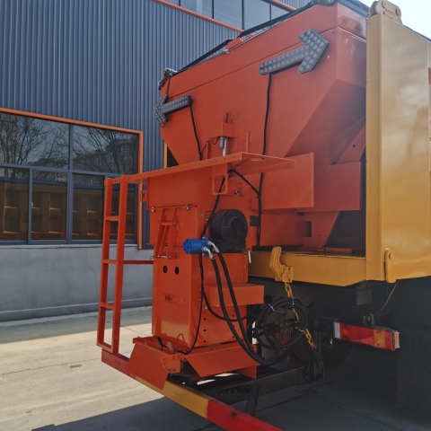 Streuer für Schneeschmelzmittel aus Kohlenstoffstahl