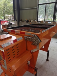 Көміртекті болаттан жасалған қарды балқыту агенті