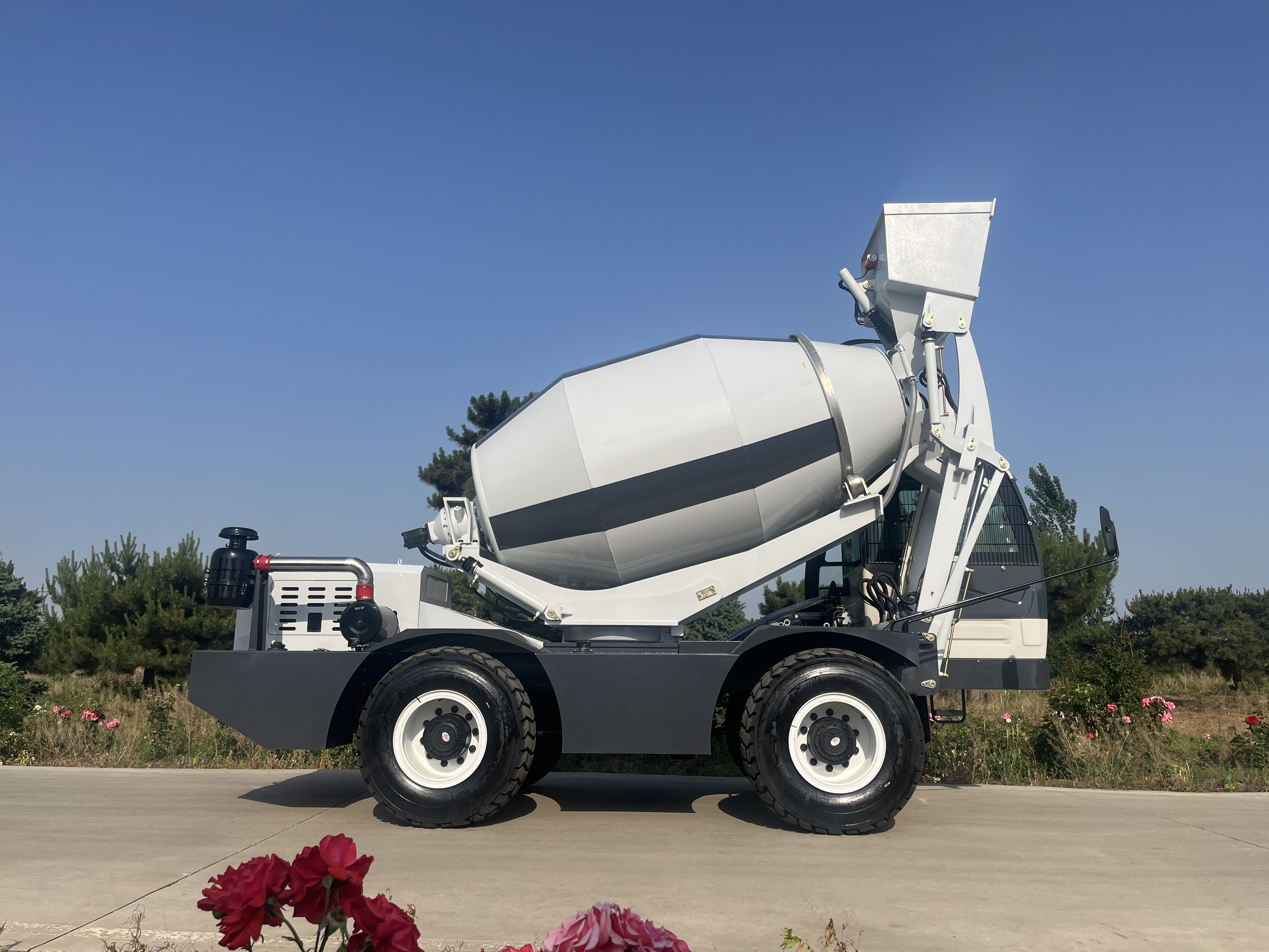 self contained concrete mixer truck