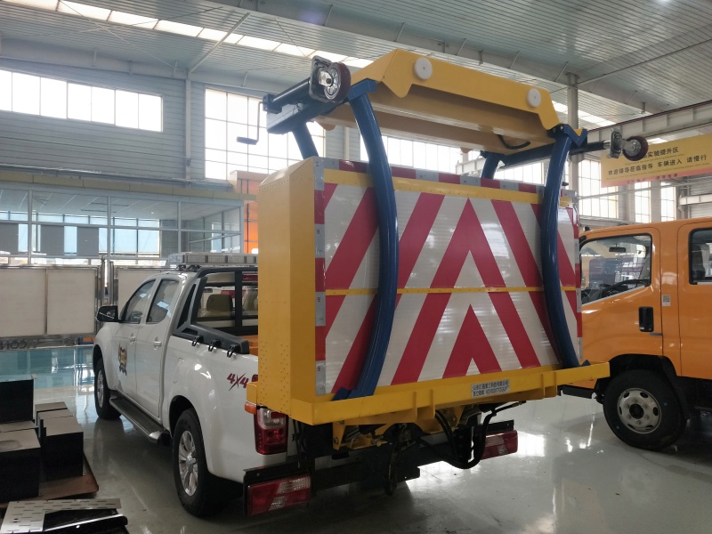 Көлік құралына орнатылған соқтығысты буфер құрылғысы