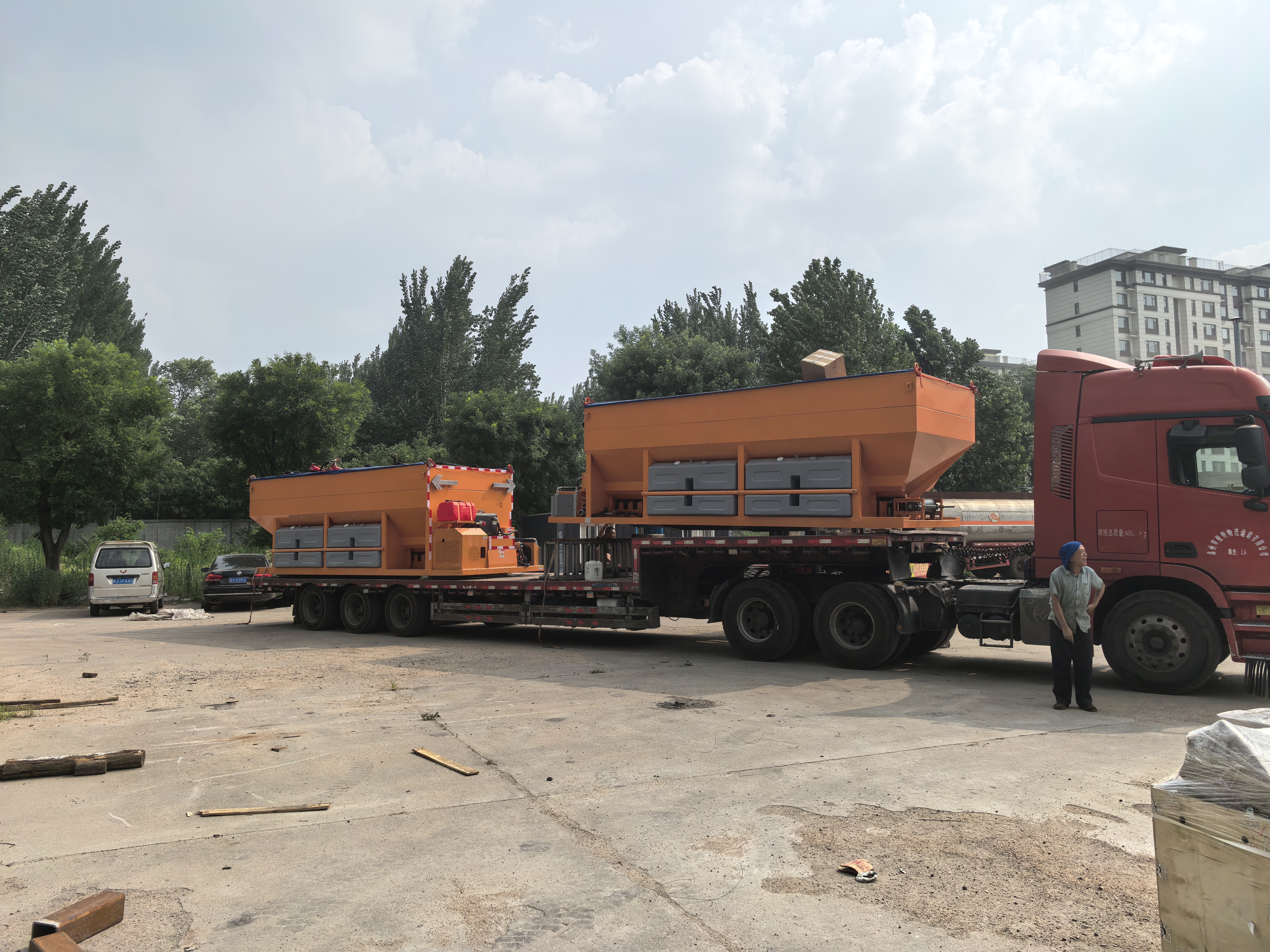 Loading and shipping of goods Loading and shipping of goods