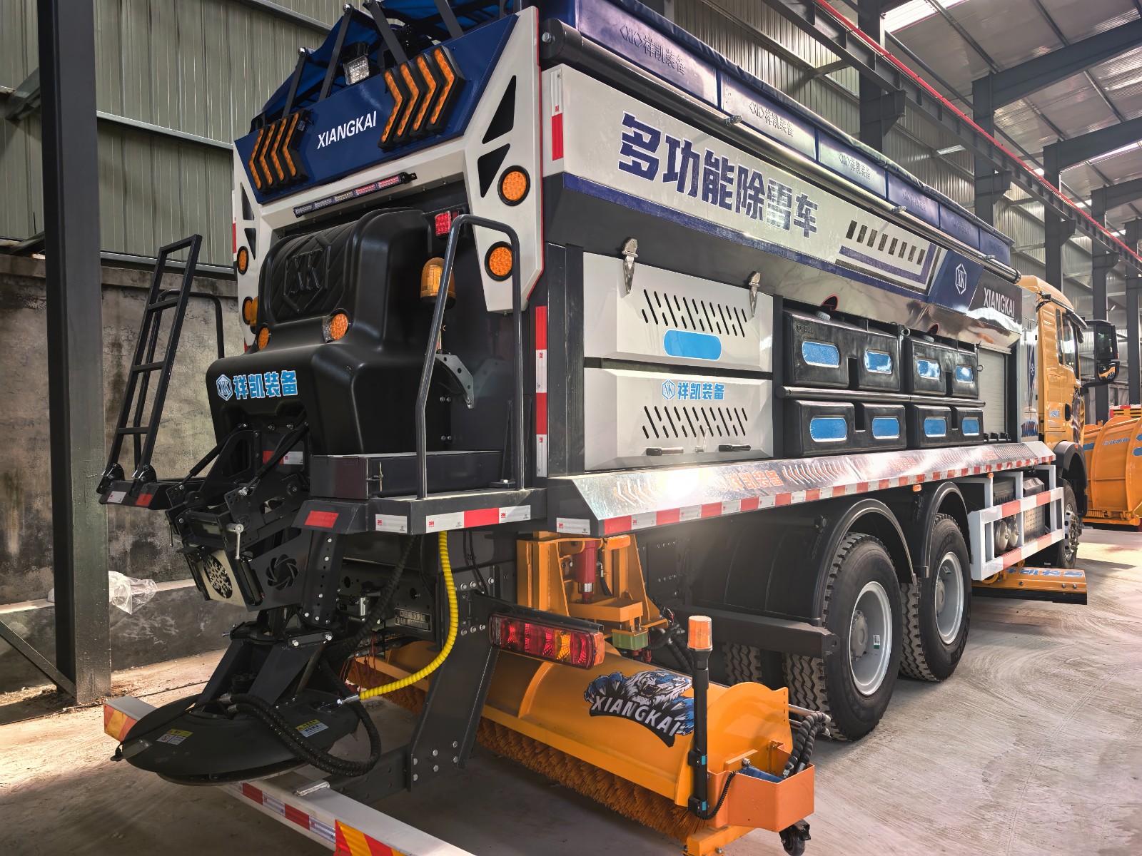 Carbon steel snow melting agent spreader