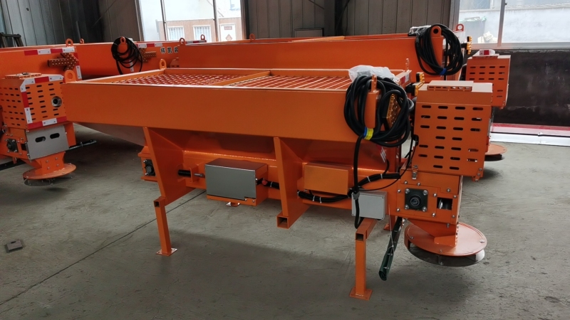 Carbon Steel Snow Melting Agent Spreader