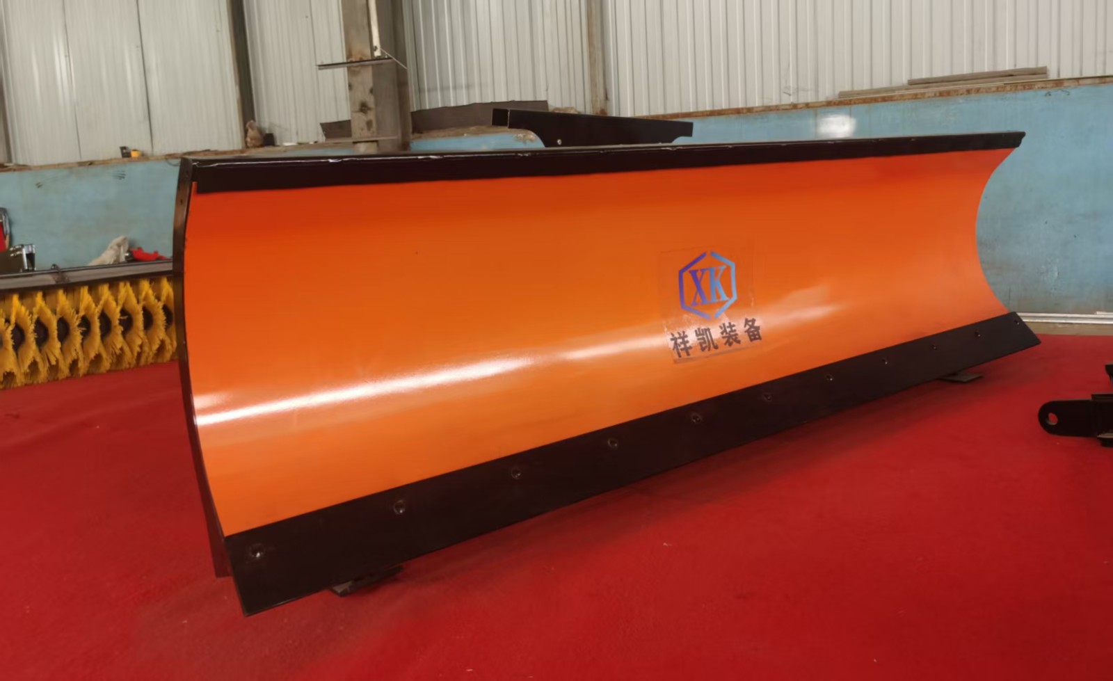 hydraulic snow pusher