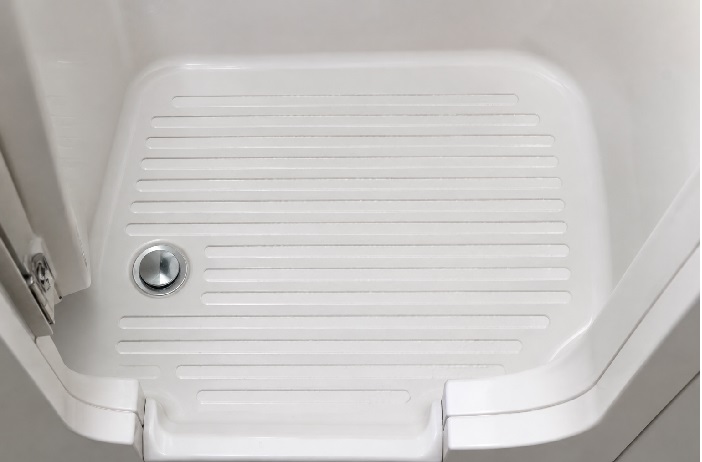 Slip-Resistant Flooring – How Does It Prevent Falls in the Bathroom?