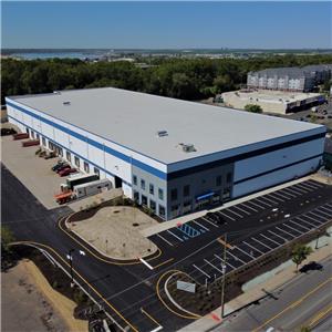 هل المباني ذات الهياكل الفولاذية ذات الامتدادات الكبيرة مكلفة؟ عوامل التكلفة التي يجب معرفتها