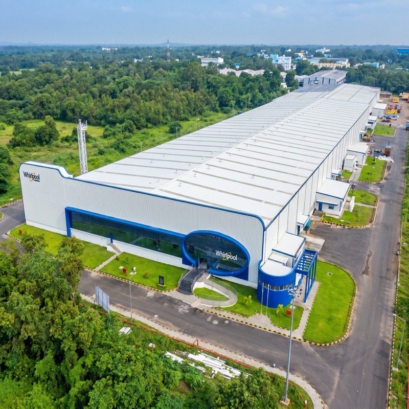 Heavy Duty Industrial Storage Shed with Steel Mezzanine for Manufacturing Plants