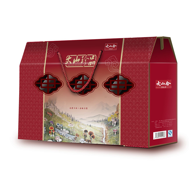 большая подарочная коробка с горными деликатесами