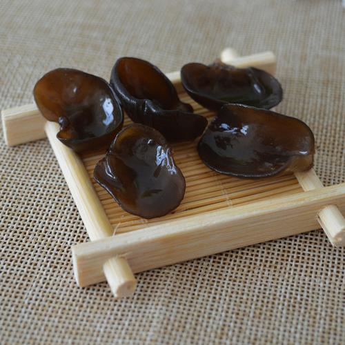Dried black fungus
