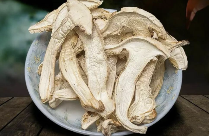 How to Select High-Quality Dried Matsutake Mushrooms