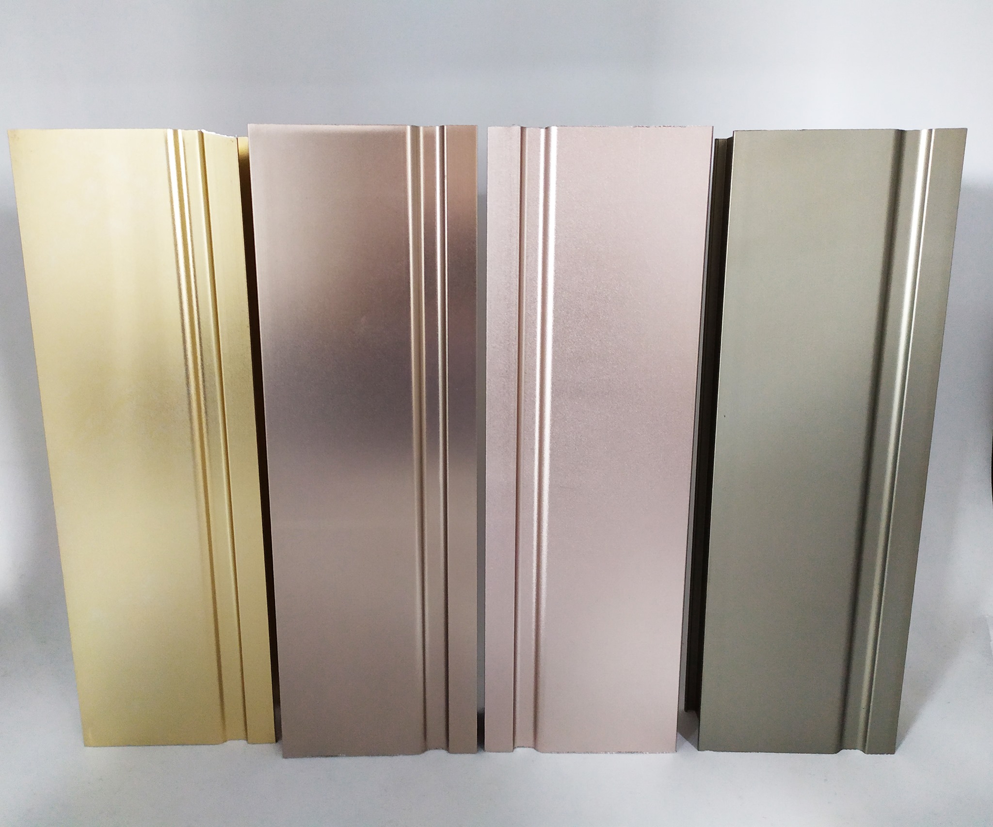 Çeşitli Ebatlarda Kare Boru Alüminyum Profiller