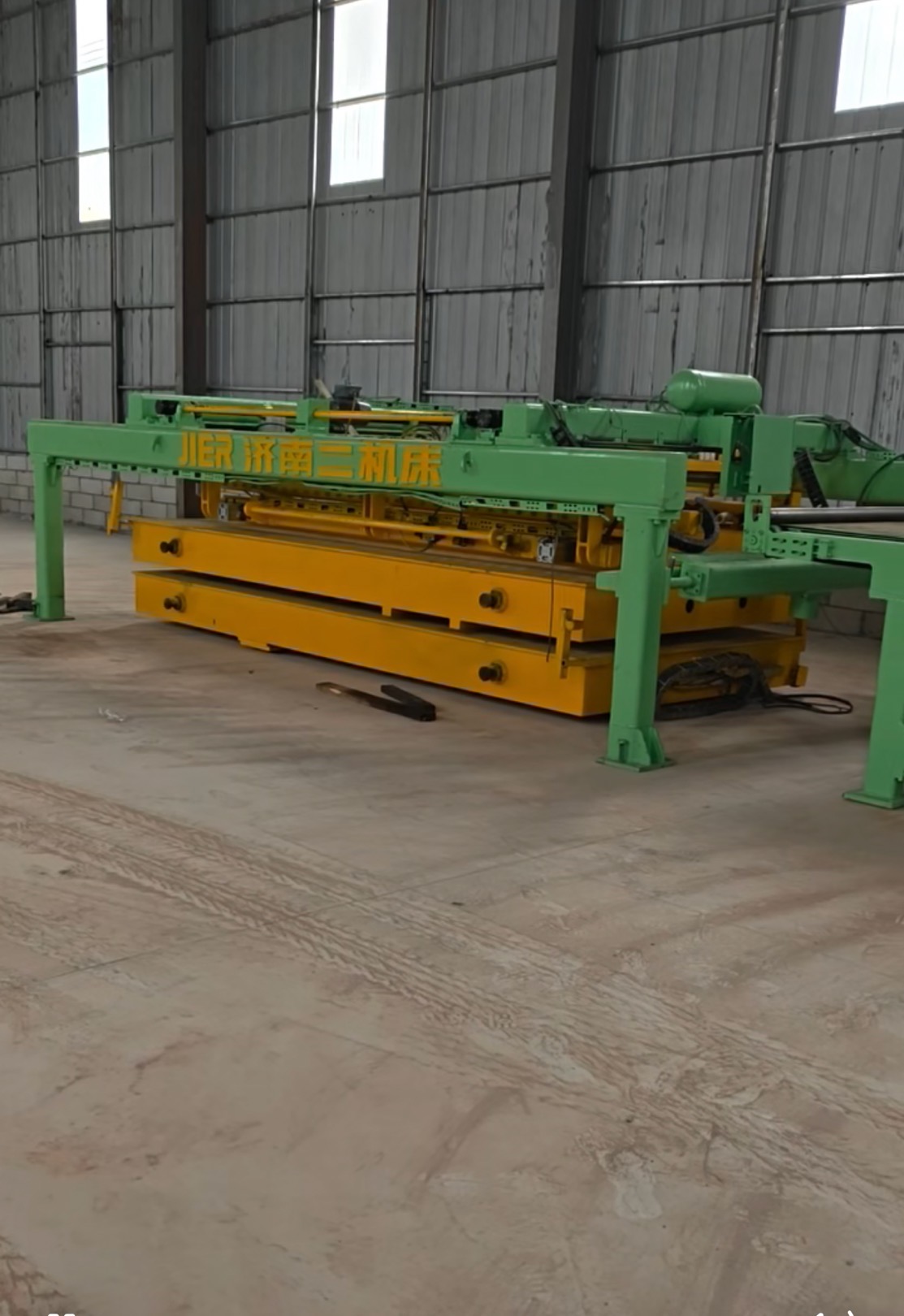 Used 1850 Leveling Machine