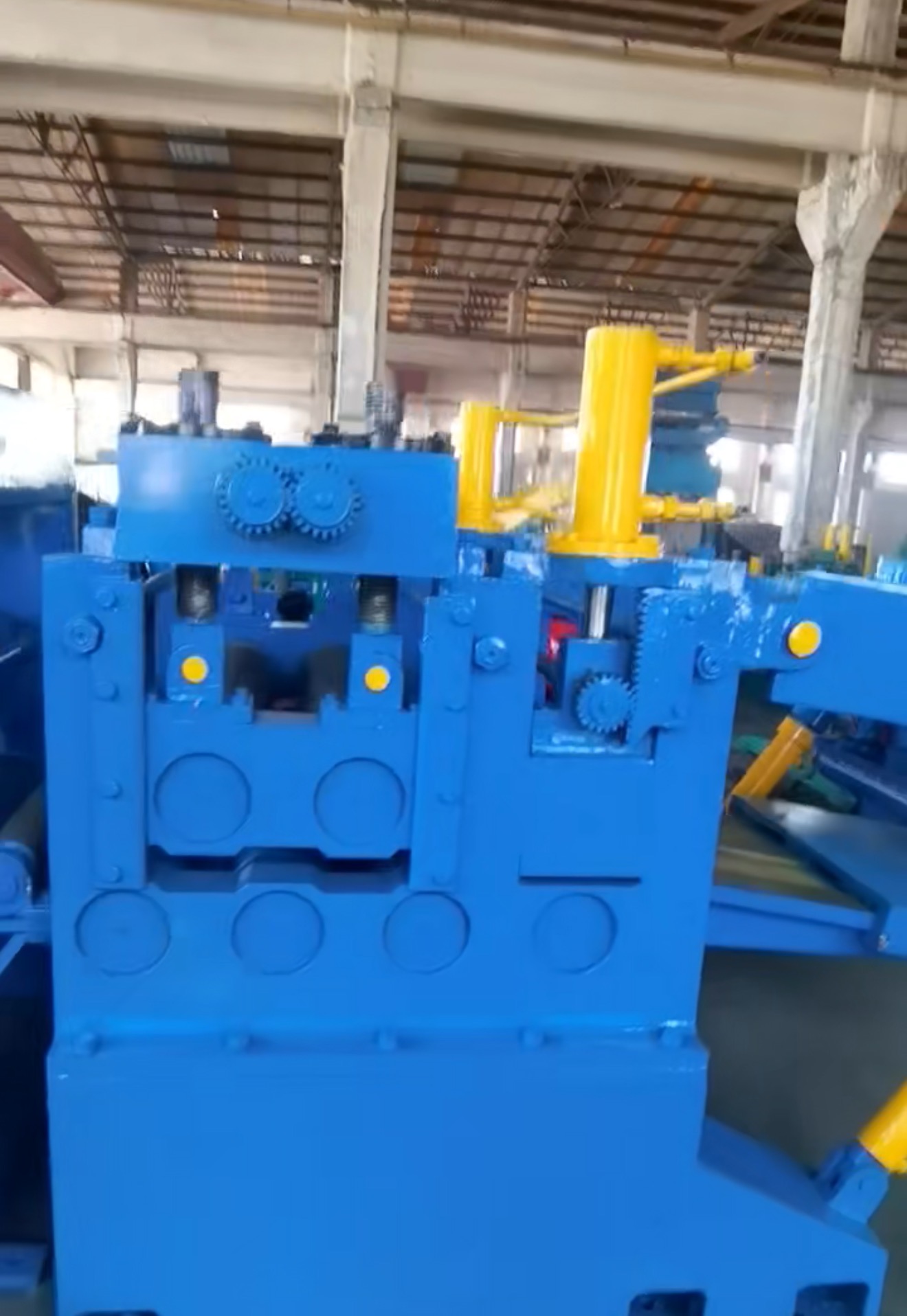 Used 1050 slitting machine