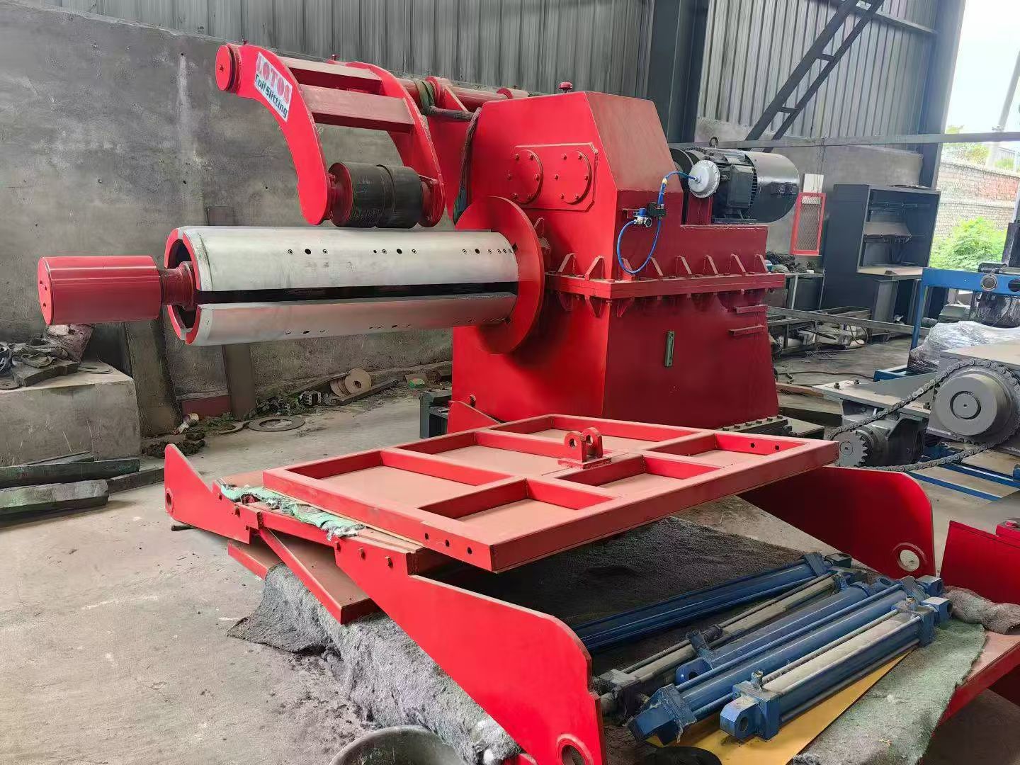 Near-New 1350mm Slitting Line