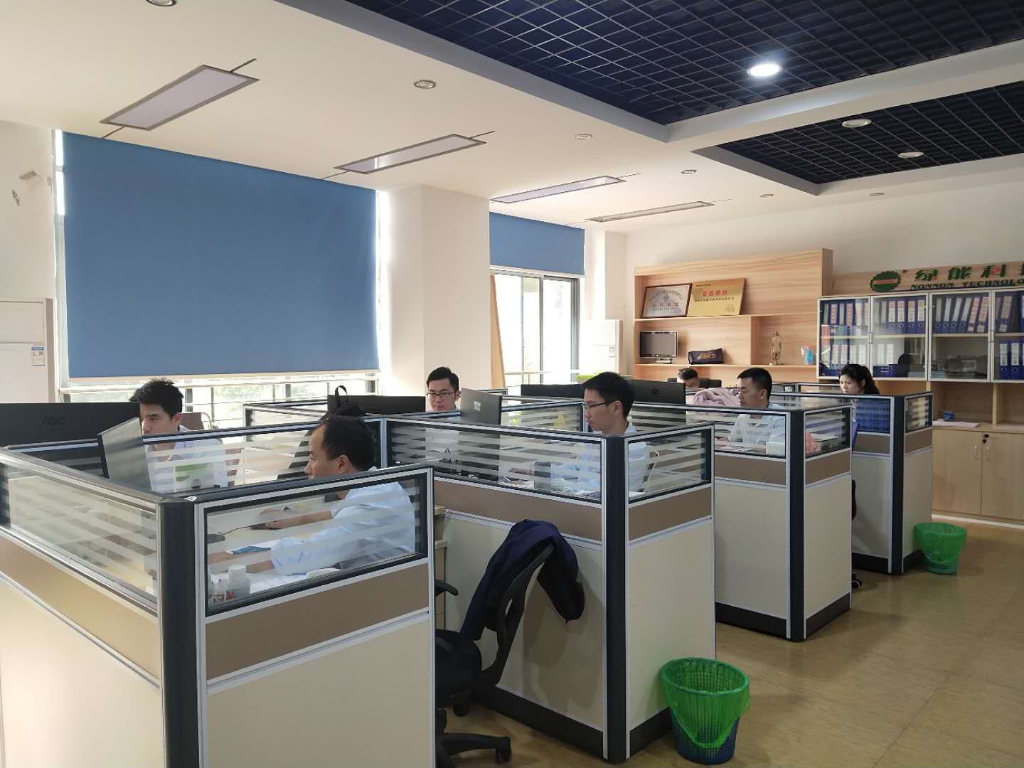 技术研发部.jpg 技术研发部.jpg