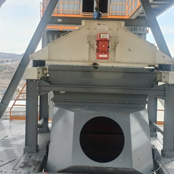 vibrating feeder