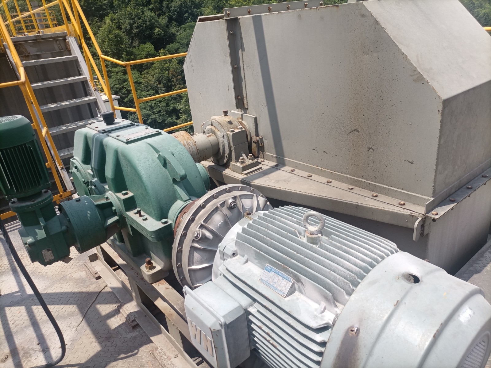 aggregate shaping and sand making plant