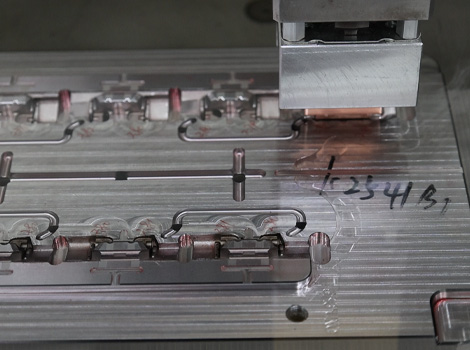Injection plastic car fender mould