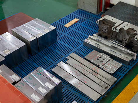 Automotive Exterior Trim Molds