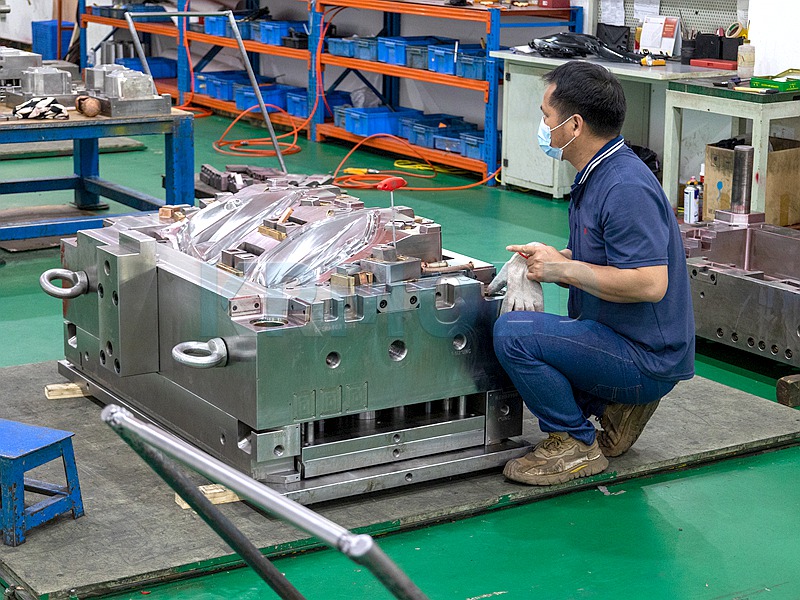 PPE plastic injection molding