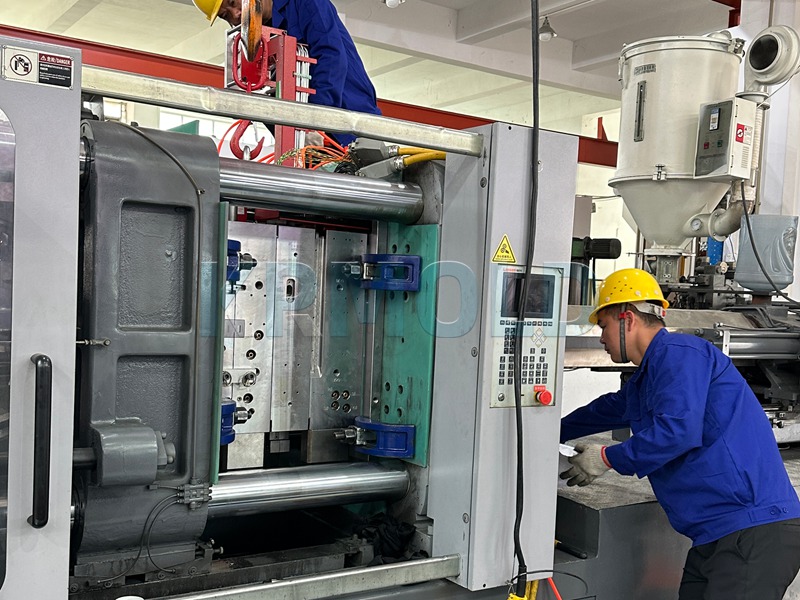 plastic injection molds