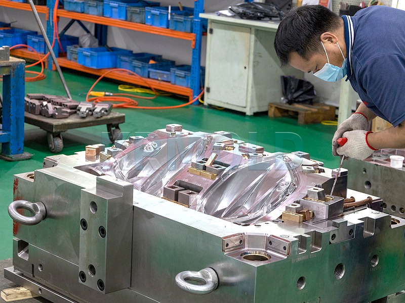 plastic injection molds