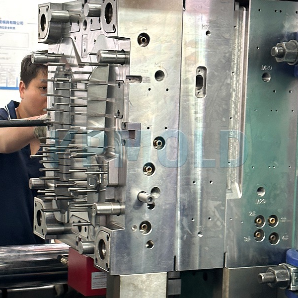 automotive lighting injection mold automotive lighting injection mold