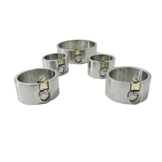 Black Emperor Hersteller 5 cm Höhe Alternative Sexspielzeug für Erwachsene Tragbare Handschellen und Knöchel aus 304 Edelstahl mit Riegelschloss