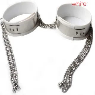 Farbiger Metall-Oberschenkelring BDSM Bondage-Set Edelstahl-Beinschellen Silikonschutz Metallkette Sexspielzeug für Paare