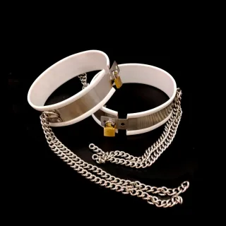 Farbiger Metall-Oberschenkelring BDSM Bondage-Set Edelstahl-Beinschellen Silikonschutz Metallkette Sexspielzeug für Paare