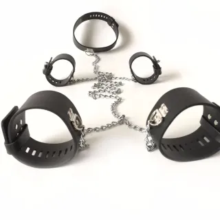 レザーボディハーネス手錠足首カフスとネックカラー大人のゲーム拘束具カップル向けセックス玩具奴隷BDSM手カフス