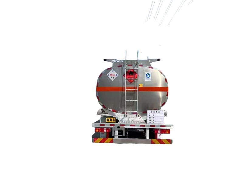 8X4 Rigid Diesel Fuel Tanker Truck 23 Cubic Meter Capacity