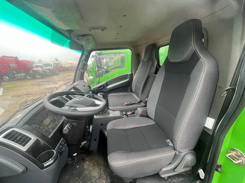 China Sixth Shaanxi Automobile Dump Truck Complete Car