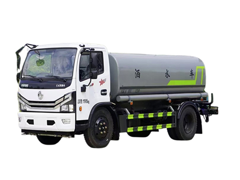 4*2 Dongfeng 12 cubic water sprinklers 122 Horsepower