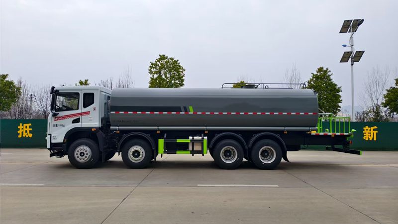 sprinkler truck sprinkler truck