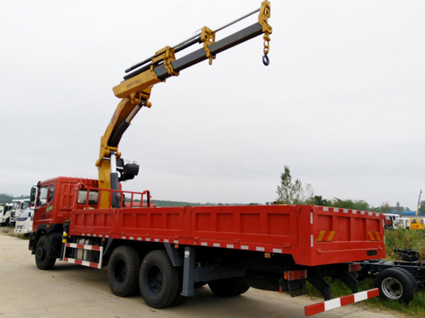XCMG truck-mounted crane