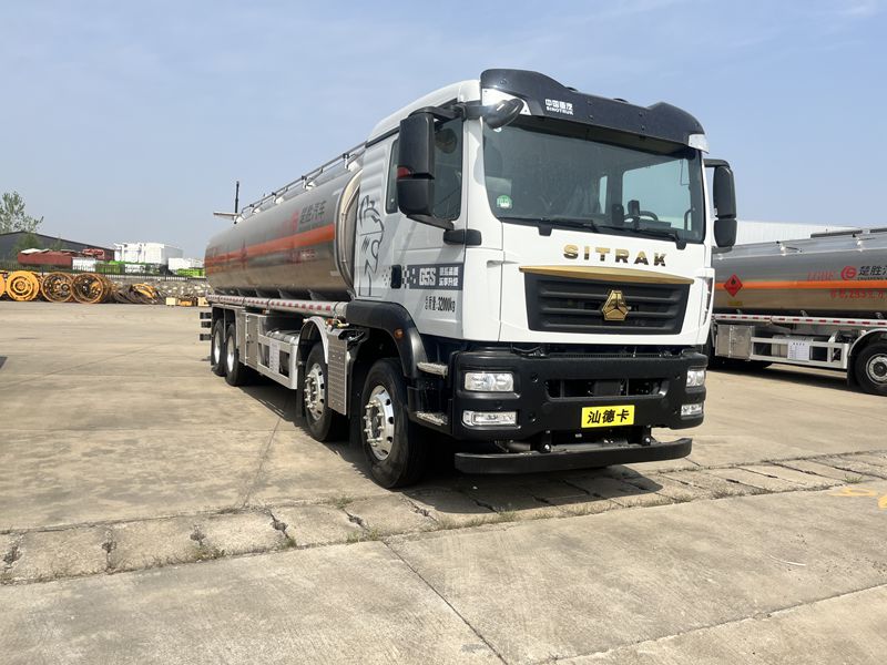 Oil tanker truck for sale Oil tanker truck for sale