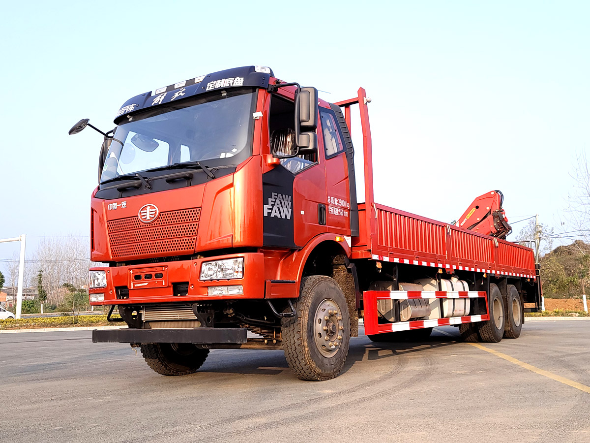 FAW Jiefang J6 Half-Cab