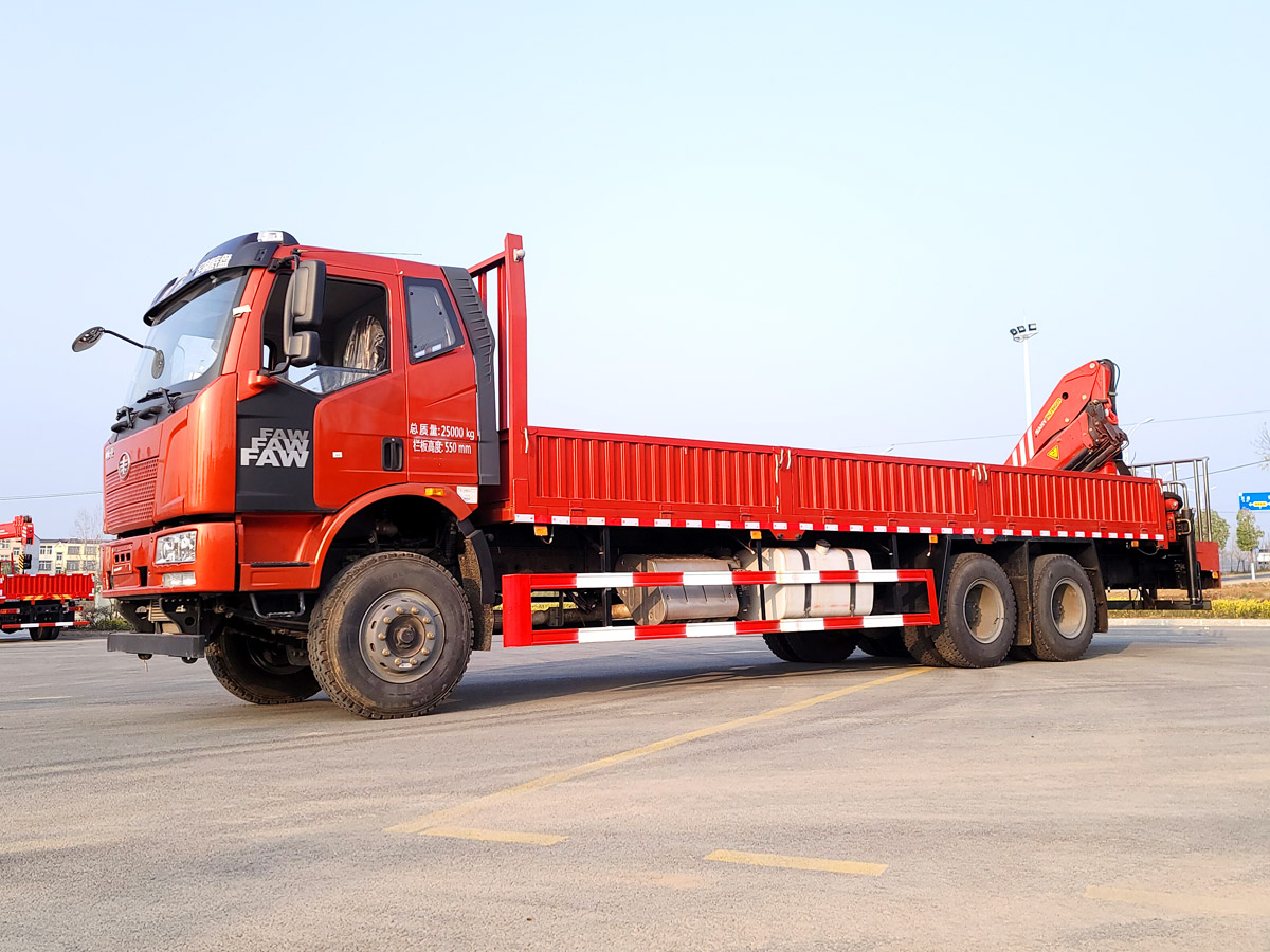 FAW Jiefang J6 Half-Cab